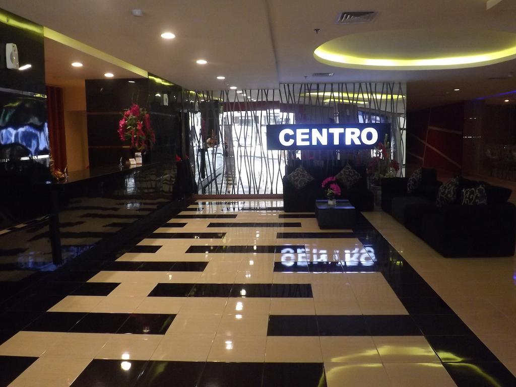 Quin Centro Hotel Palembang Exteriör bild