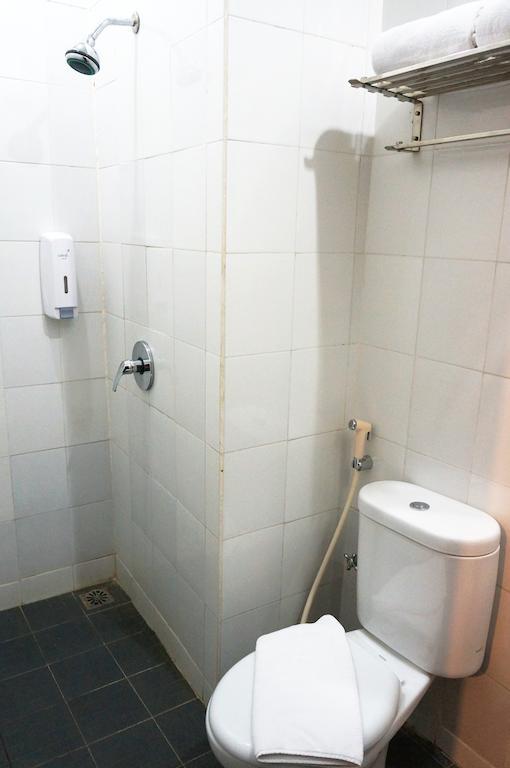 Quin Centro Hotel Palembang Rum bild
