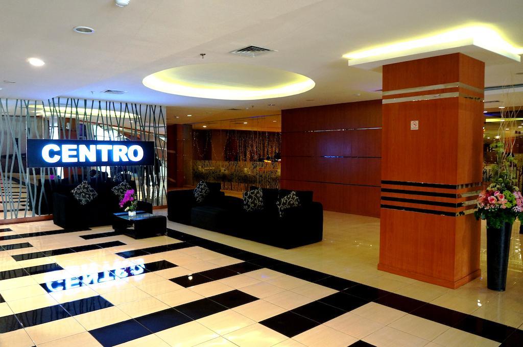 Quin Centro Hotel Palembang Exteriör bild